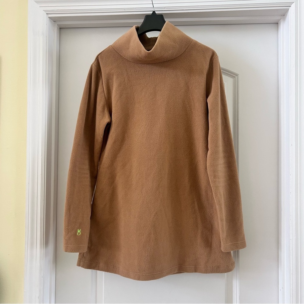 Dudley Stephens Cobble Hill Turtleneck Vello Fleece in Camel Size medium - Picture 2 of 5